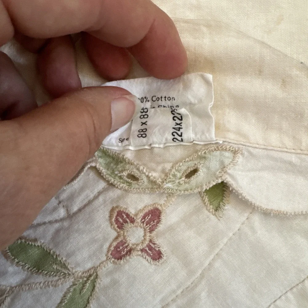 Vtg SUNHAM Home Floral Wreath Embroidered Lace Quilt 2 Pc Queen Size Cottage